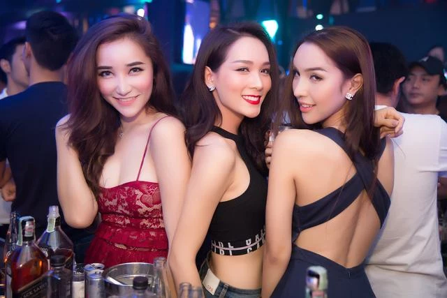 Hình Ảnh Gái Đẹp Tại Quán Bar Route66 Tại Thái Lan