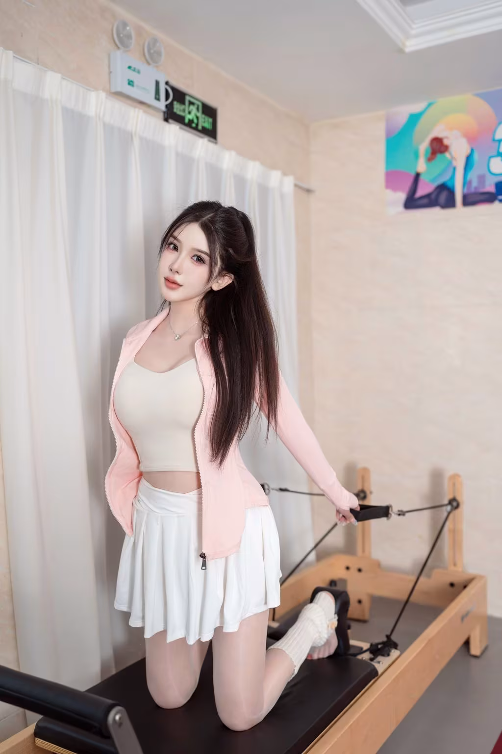 Li Li Sha Tập Yoga Show Bướm 90 Ảnh Sex Cực Phê