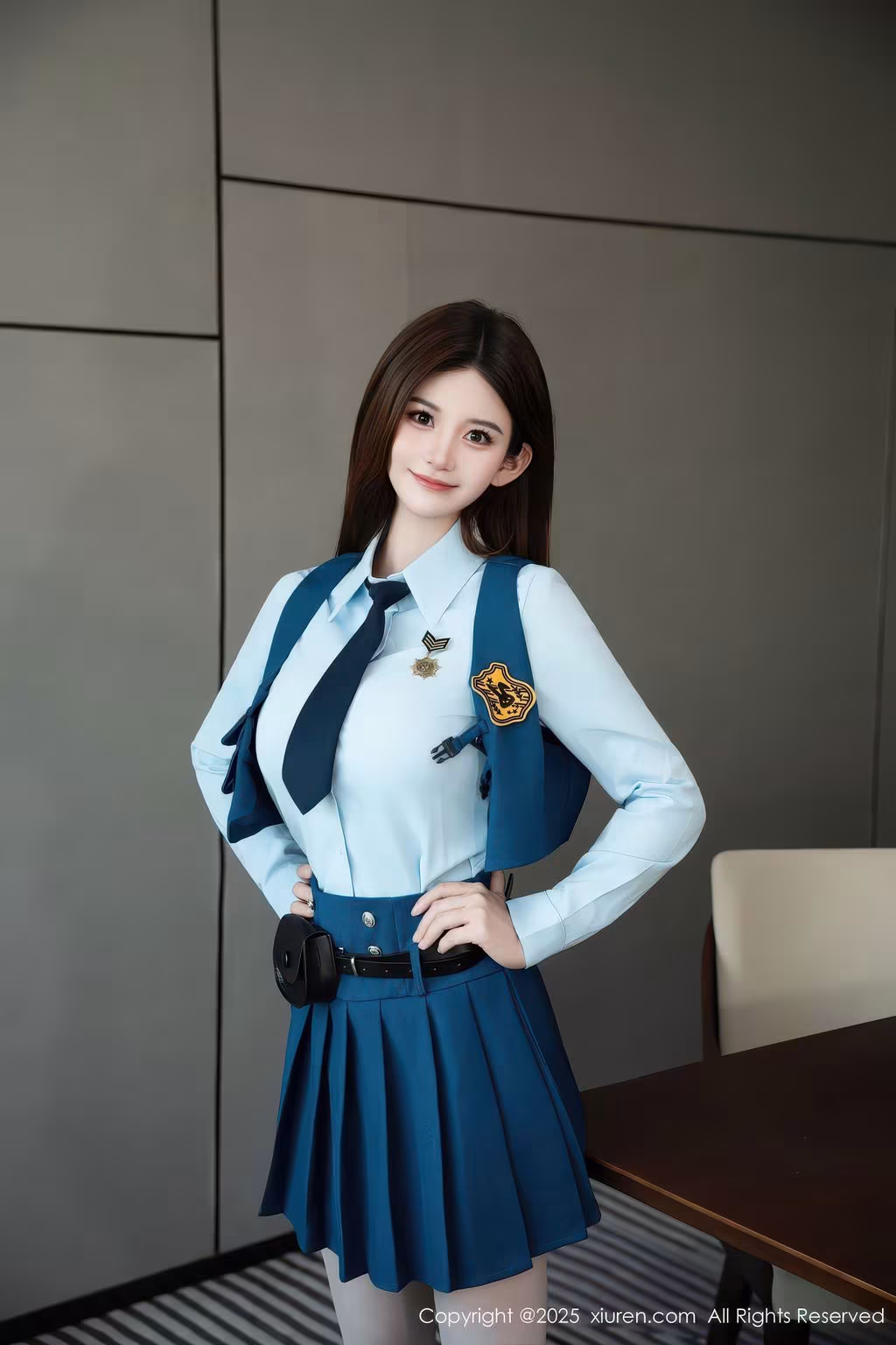 Xiuren vol.11141 Em gái Loli sutianchenzi Cosplay Học Sinh Phanh Ngực Cực Khủng