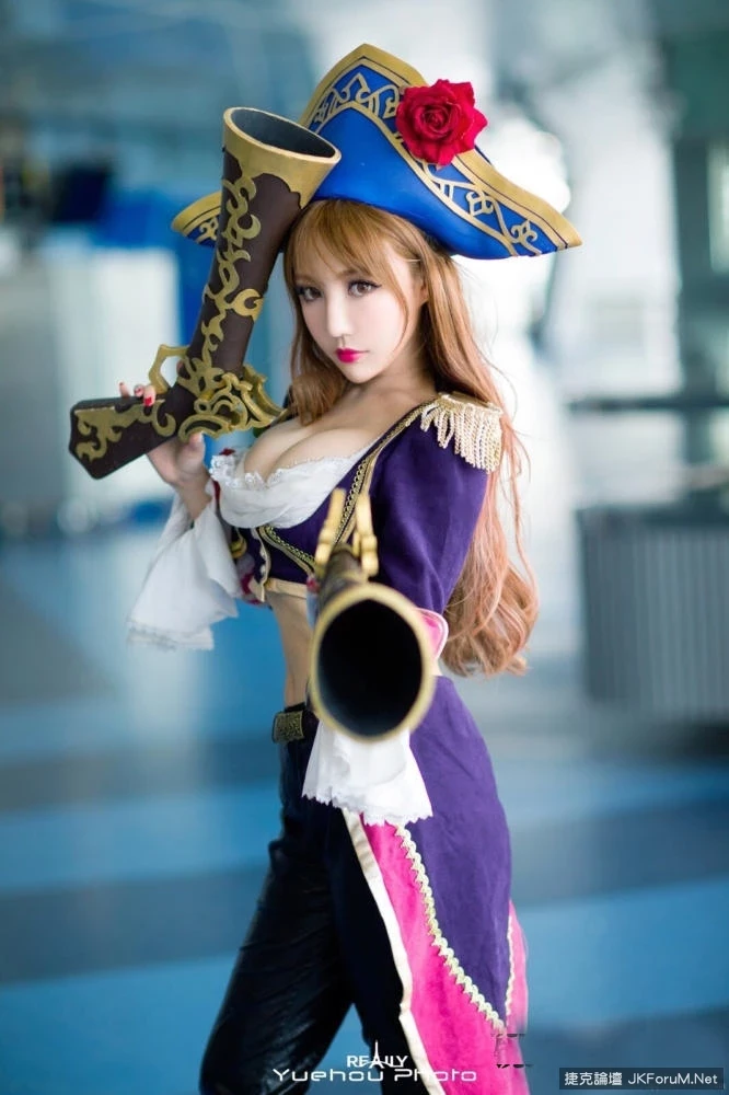 Gái xinh cosplay Miss Fortune liên minh huyền thoại dễ thương